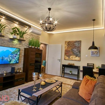 R7 Design Apartment - Hostaid Будапешт Экстерьер фото